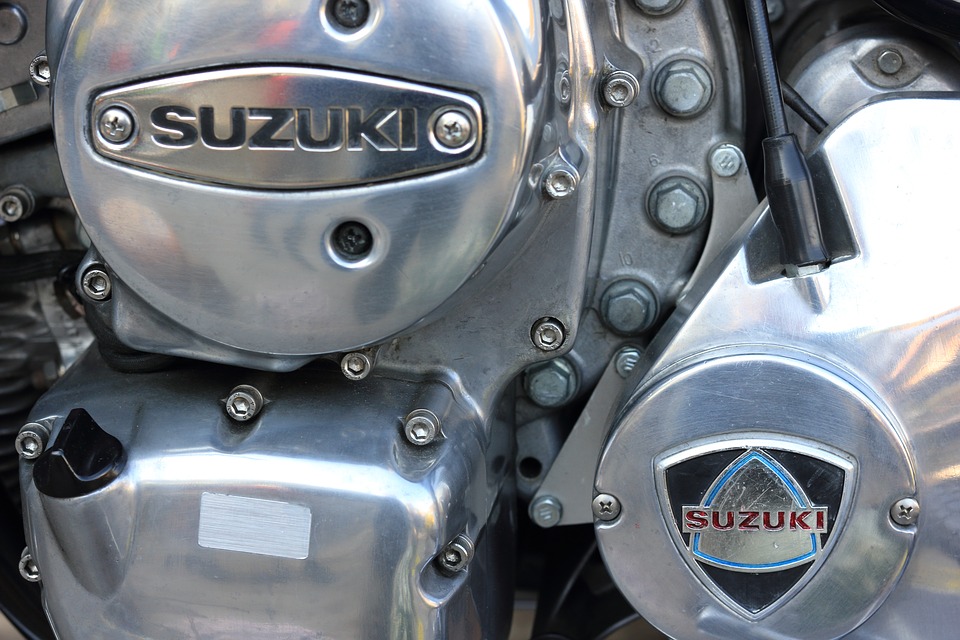Suzuki engine